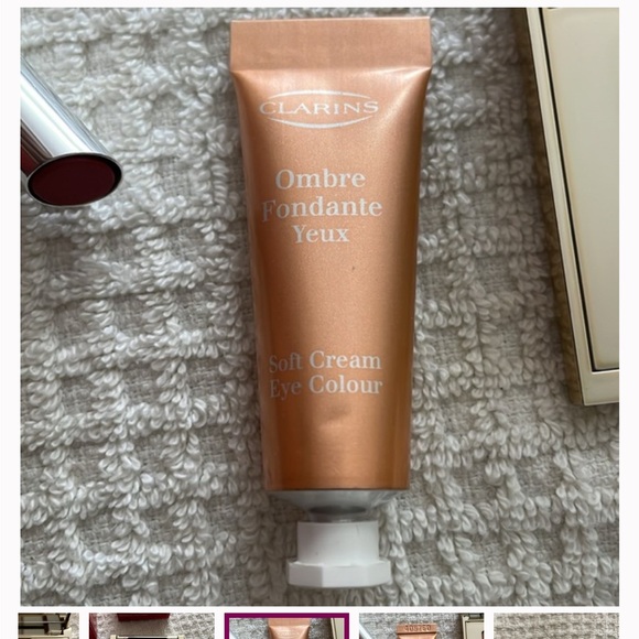 Clarins lot including eyeshadow, mini blush, eye shadow, lip colour - Picture 8 of 9